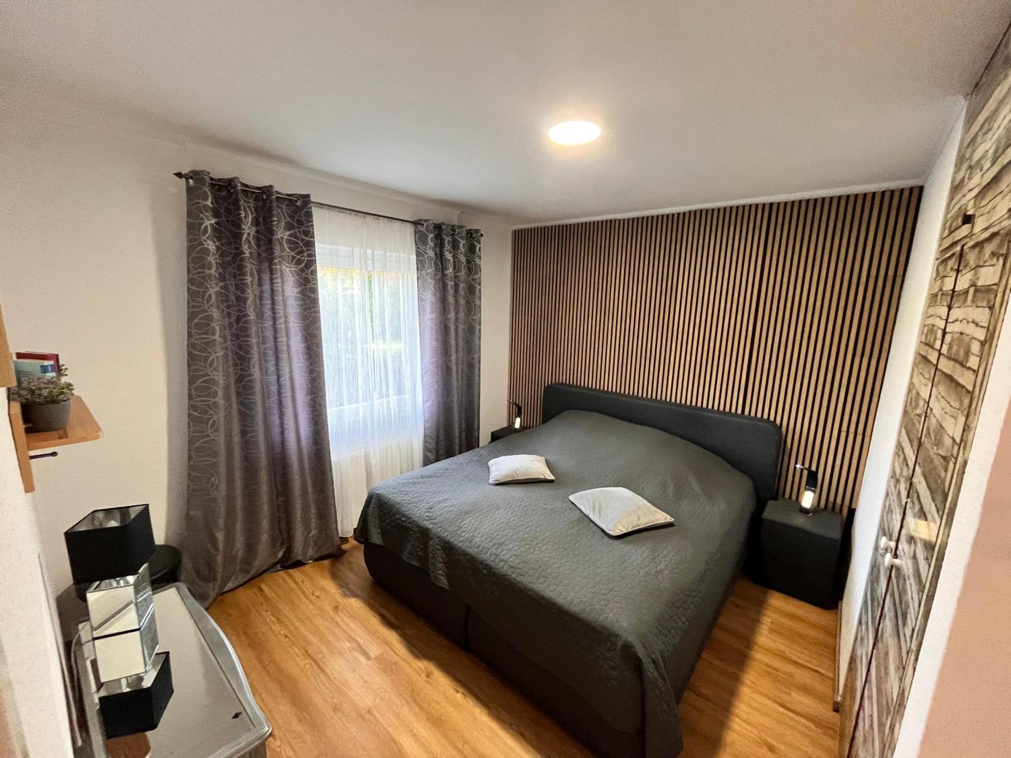 Lounge - Gemuetliche Ferienwohnung Am Asreg, Бад-Цвишенан Экстерьер фото